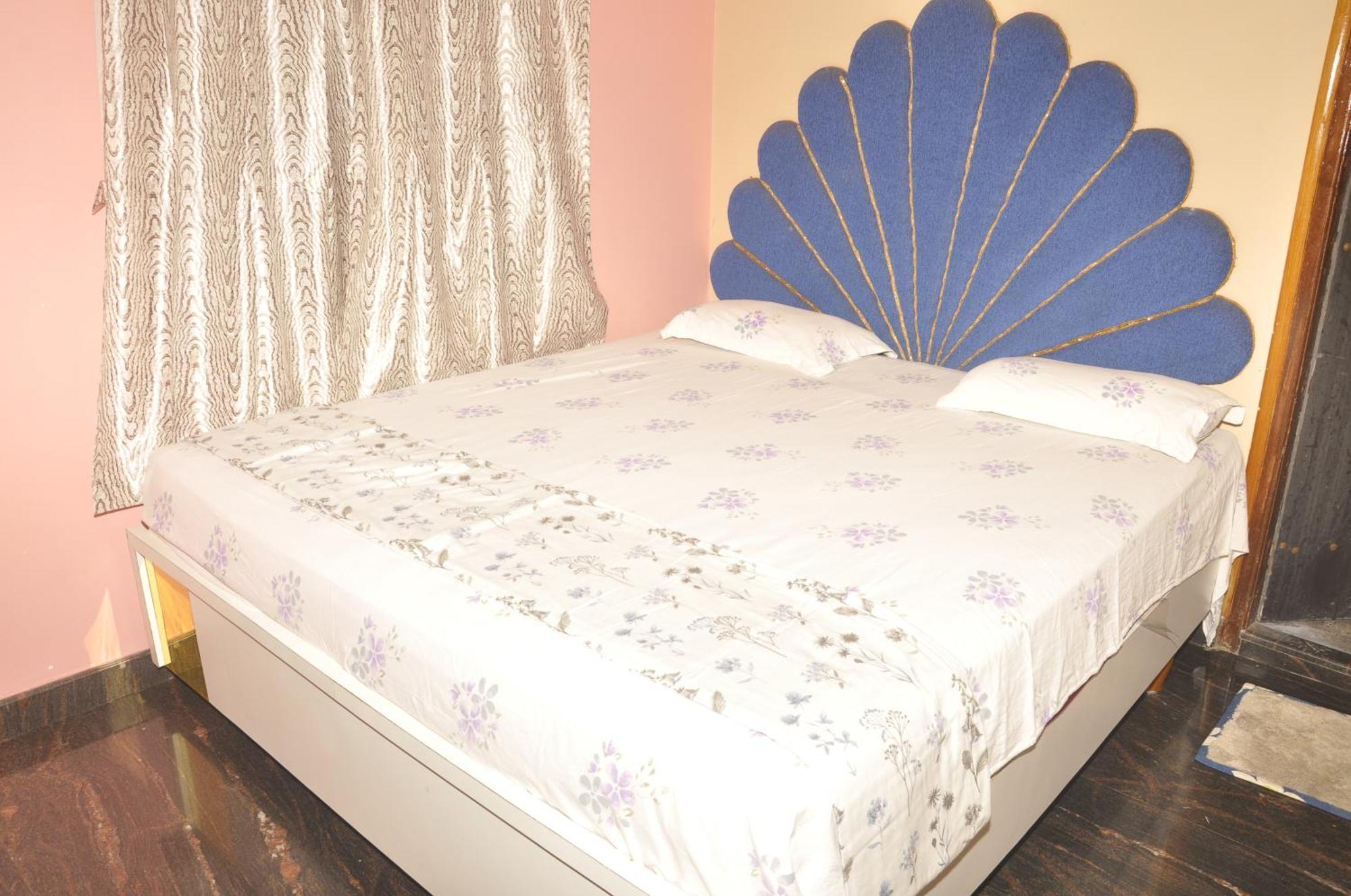 Rathna Home Stay Hampi Bagian luar foto